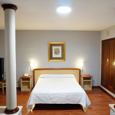 Cesaraugusta Hotel 3*