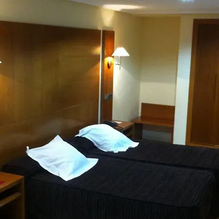 Hotel Cesaraugusta 3*