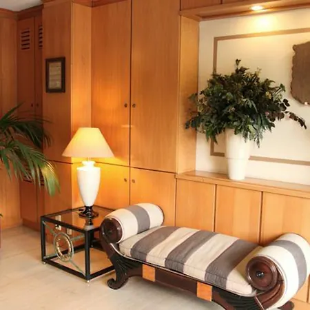 Cesaraugusta Hotell 3*