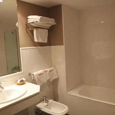 Hotel Cesaraugusta 3*