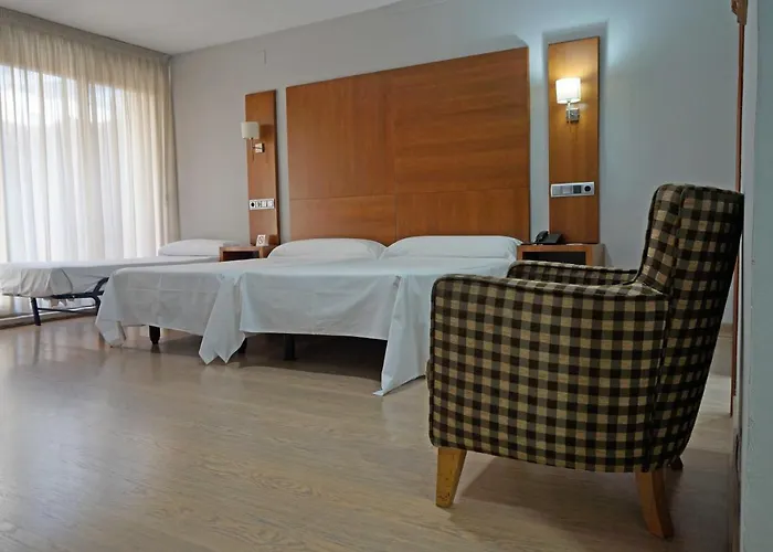 Cesaraugusta فندق 3*