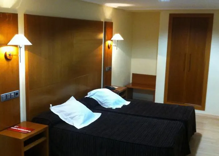 فندق Cesaraugusta 3*