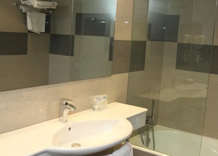 Cesaraugusta 3* سرقسطة